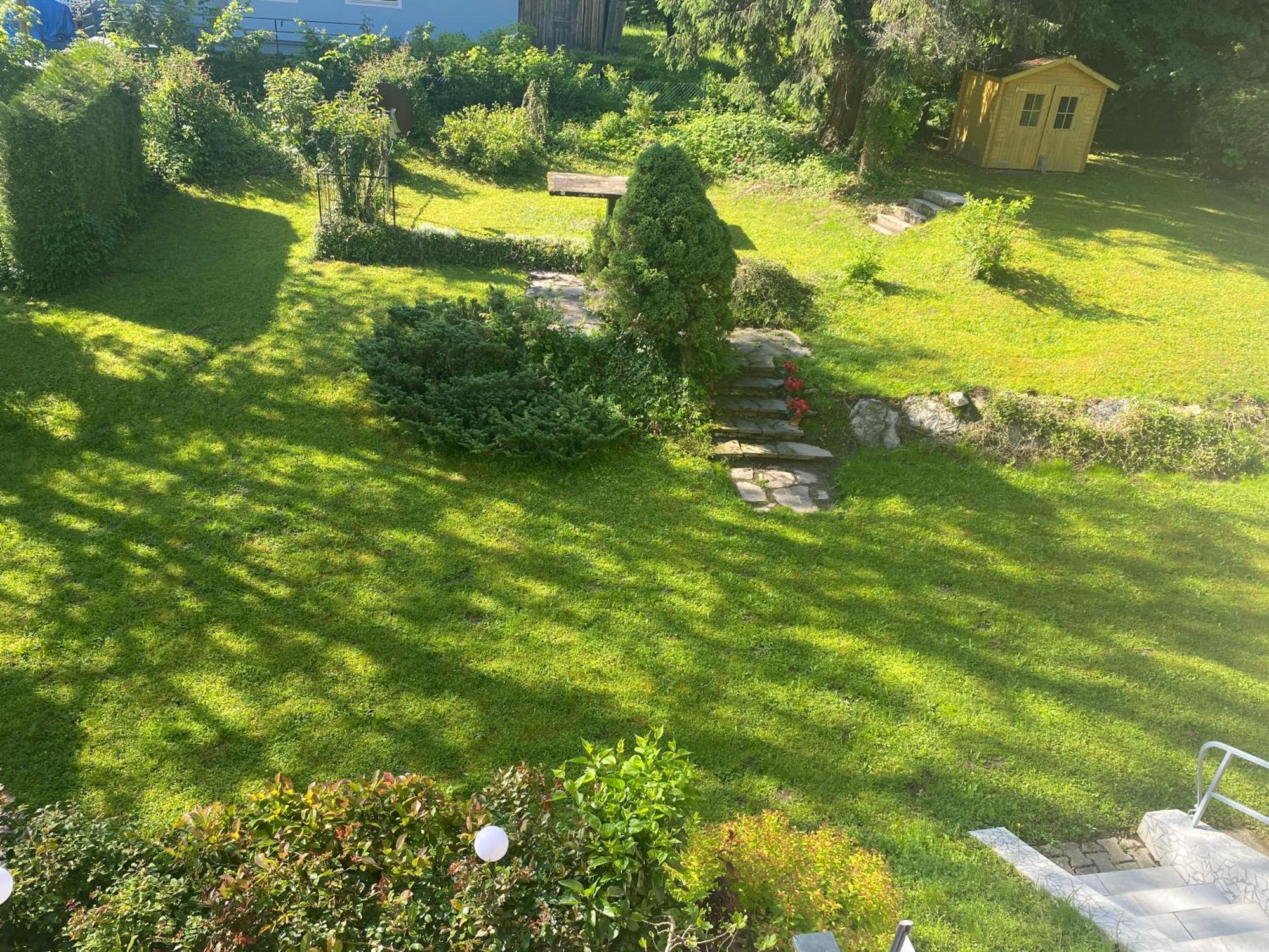 Efeunest - Stilvolles Apartment Mit Balkon
