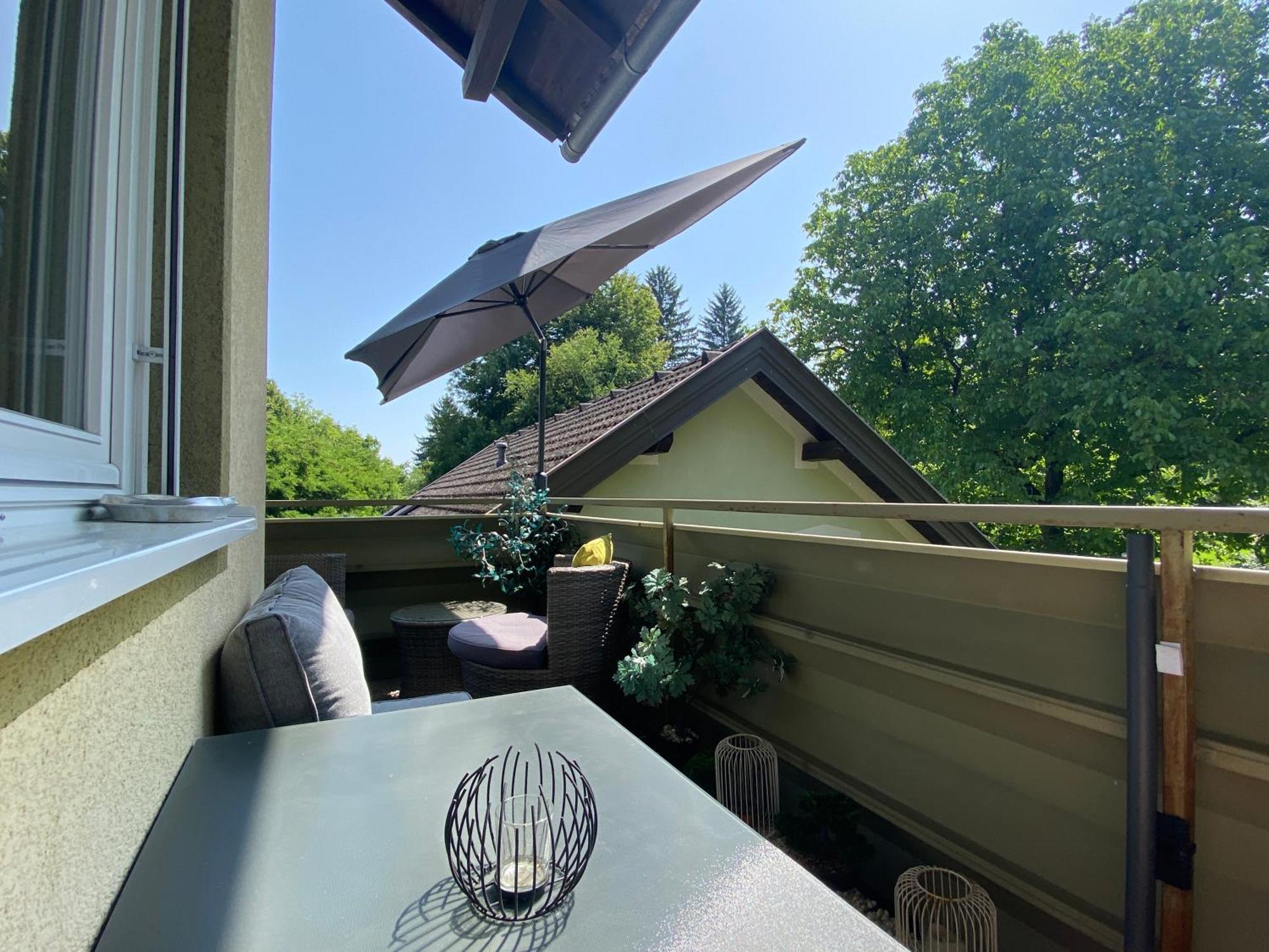 Efeunest - Stilvolles Apartment Mit Balkon Apartment *